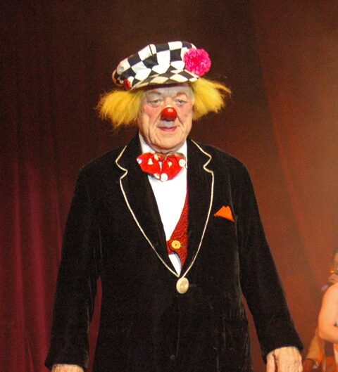 Oleg Popov avec le Cirque d’État russe à Worms, Allemagne, 2009.
